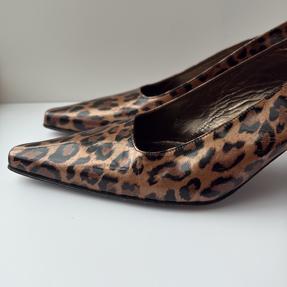 Stuart Weitzman Vintage Patent Animal Print Slingback Heels 7.5 AAAA - Picture 5 of 10